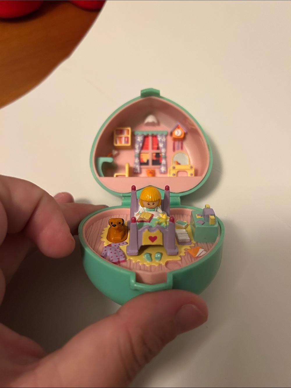 1991 Polly Pocket Mini Heart Compact with Ring / Figures
